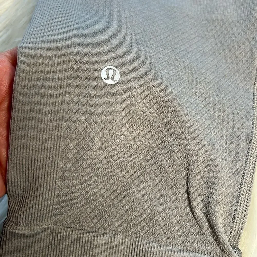 Lululemon Heathered Gray Seamlessly Street Crop - Picture 8 of 9